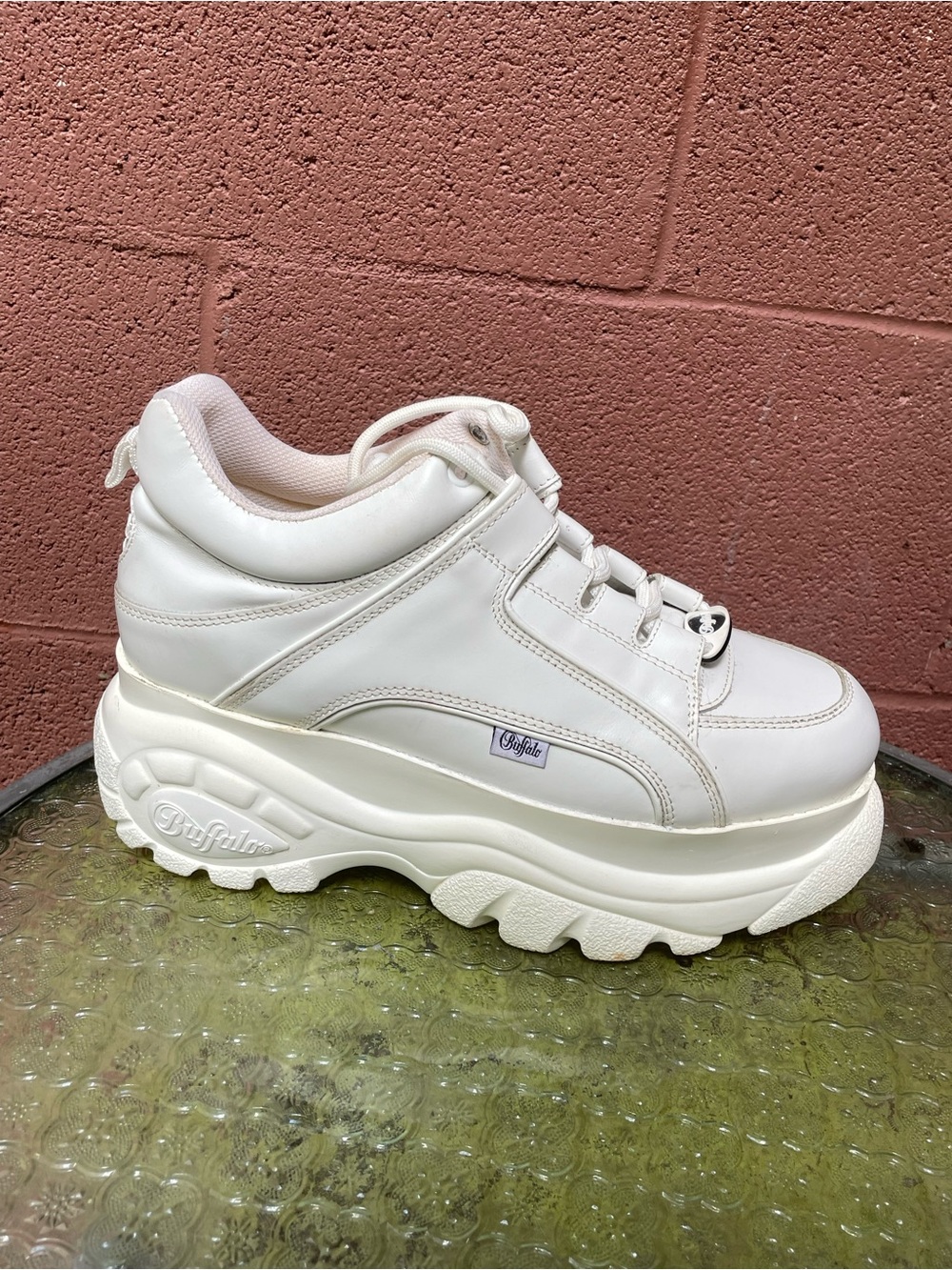 Buffalo London Classic Low Leather Platform Sneakers Size 43
